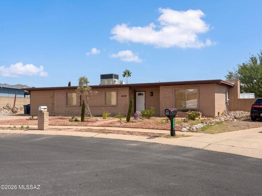 9710 E Celeste Drive
